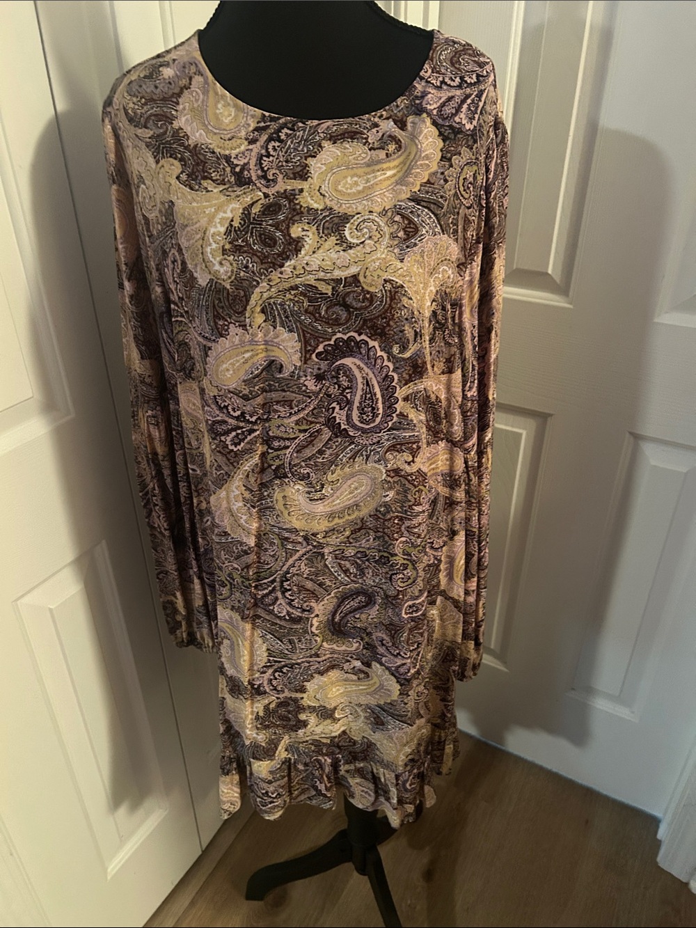 Sanctuary Long Sleeve Swing Dress in Mauve Paisley